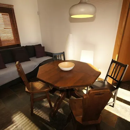 Ochenta Y Seis. Apartmán Sahun