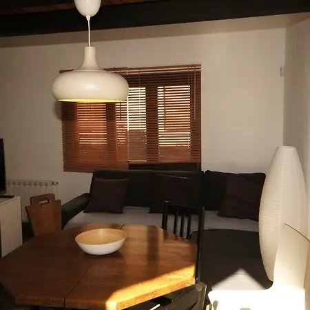Apartmán Ochenta Y Seis. *